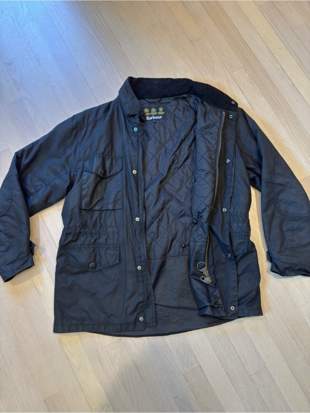 Barbour Sapper Waxed Jacket (L) Black w/quilted black lining - Picture 5 of 10